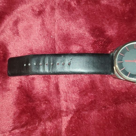 Unlisted Kenneth Cole Minimalist Men's Watch Wristwatch Black Red Silver‎ Analog - Picture 6 of 12